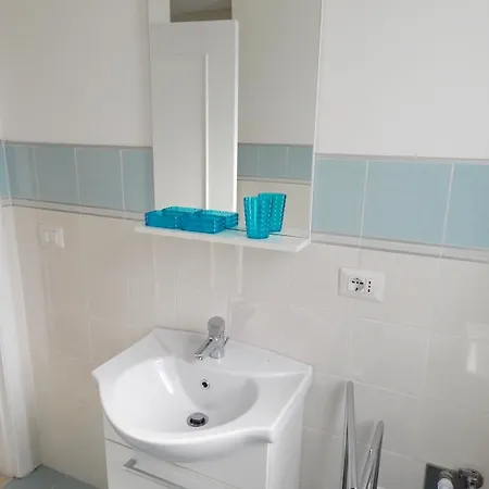 Marcelli, Trilocale Con Giardino A 200mt Dal Mare 公寓